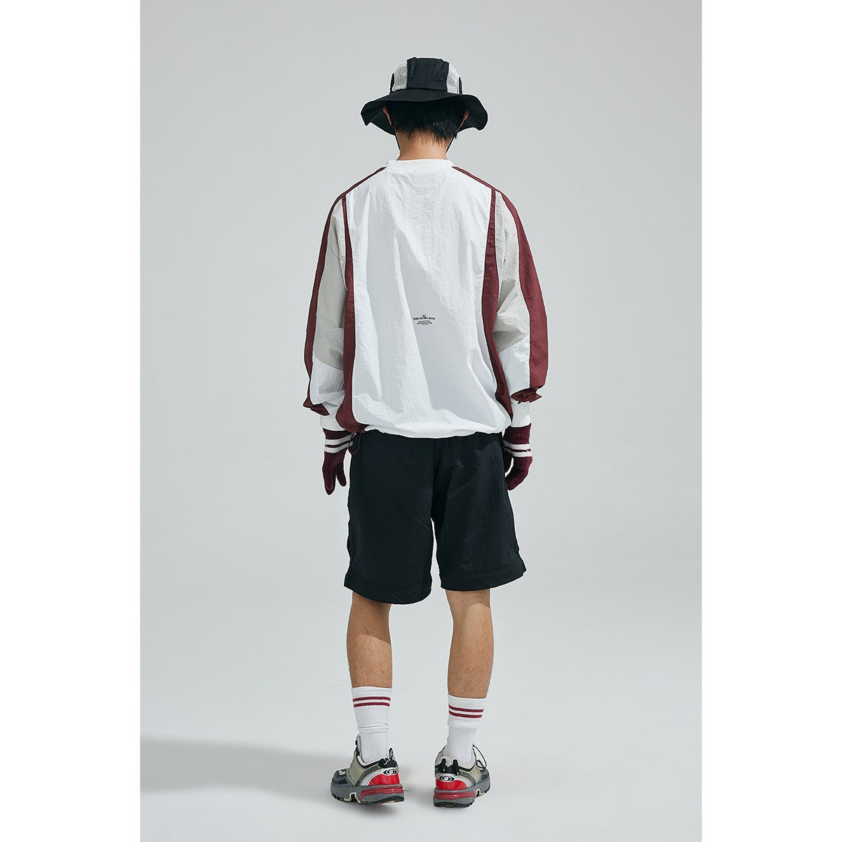 UNDREST スウェット 着用画像 4