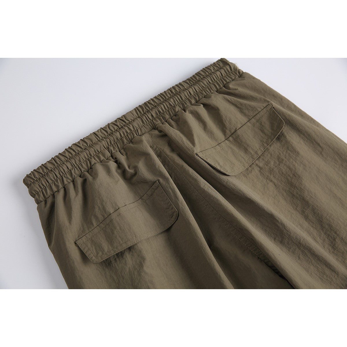 New Apparel アウトドア ワイド パンツ 着用画像 3