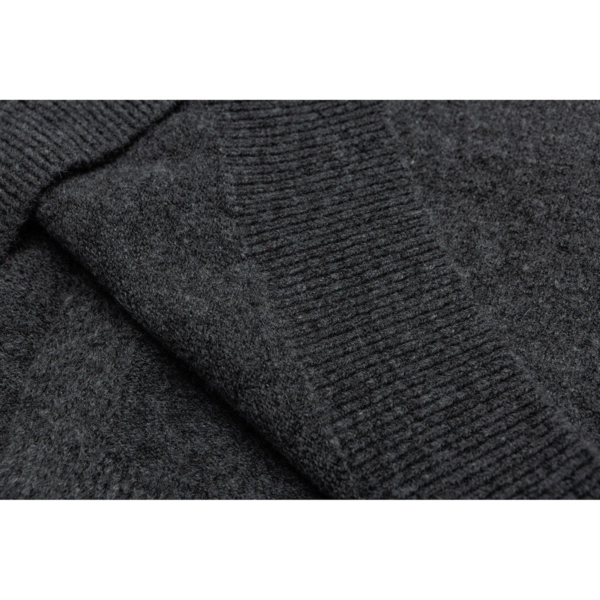 UTiiTUii レトロ ニットカーディガン 027 着用画像 4